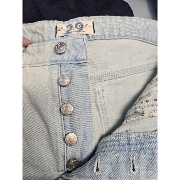 Free People We The Free Mini Skirt Size 29 STYLE GOING ROUGE light Denim - Picture 7 of 8